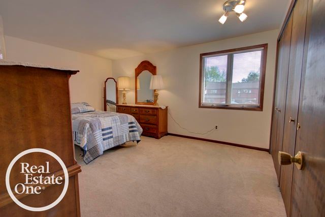22444 Lange Street, St Clair Shores, MI 48080