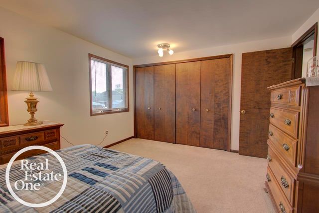 22444 Lange Street, St Clair Shores, MI 48080