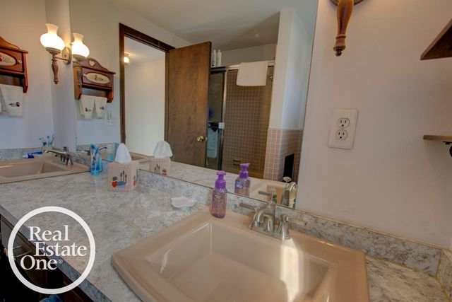 22444 Lange Street, St Clair Shores, MI 48080