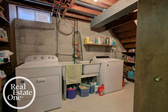 22444 Lange Street, St Clair Shores, MI 48080