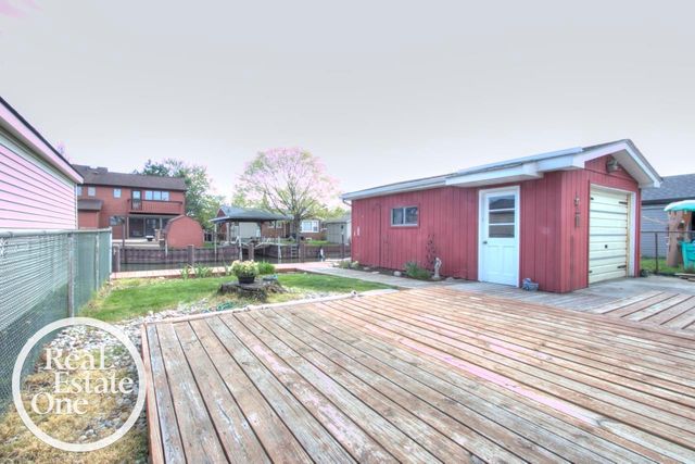 22444 Lange Street, St Clair Shores, MI 48080
