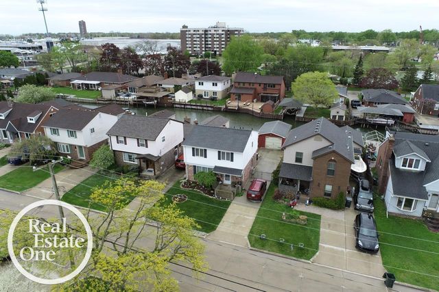 22444 Lange Street, St Clair Shores, MI 48080