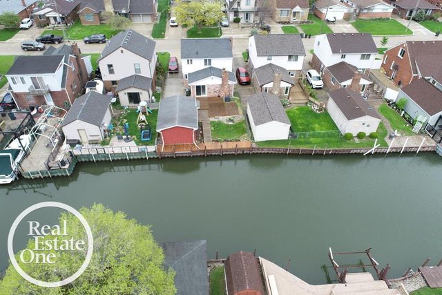 22444 Lange Street, St Clair Shores, MI 48080