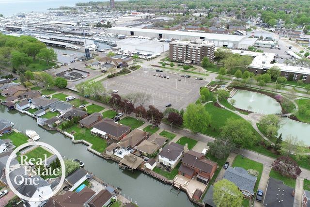 22444 Lange Street, St Clair Shores, MI 48080