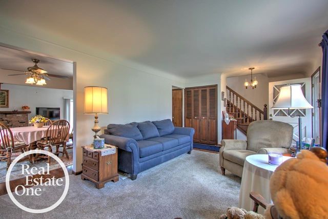 22444 Lange Street, St Clair Shores, MI 48080