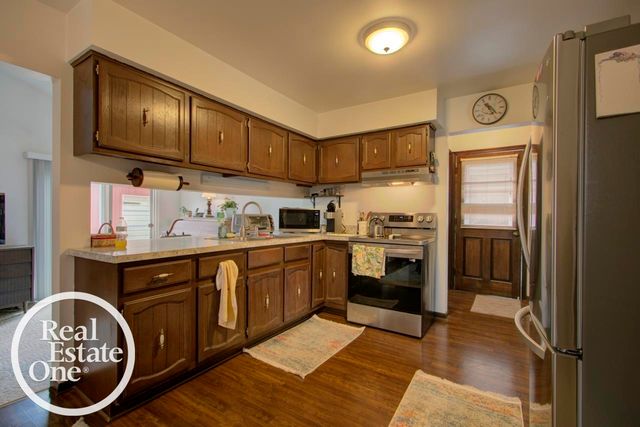 22444 Lange Street, St Clair Shores, MI 48080