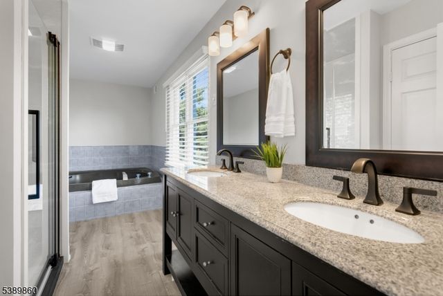 135 Woods End Dr, Bernards Twp., NJ 07920