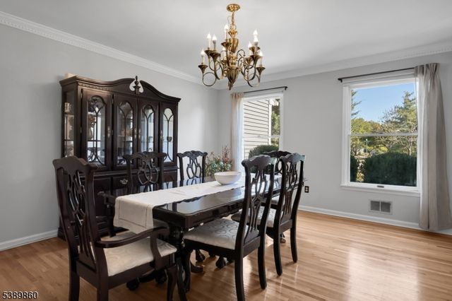 135 Woods End Dr, Bernards Twp., NJ 07920