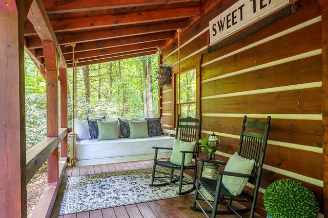35 Finch Lane, Blue Ridge, GA 30513