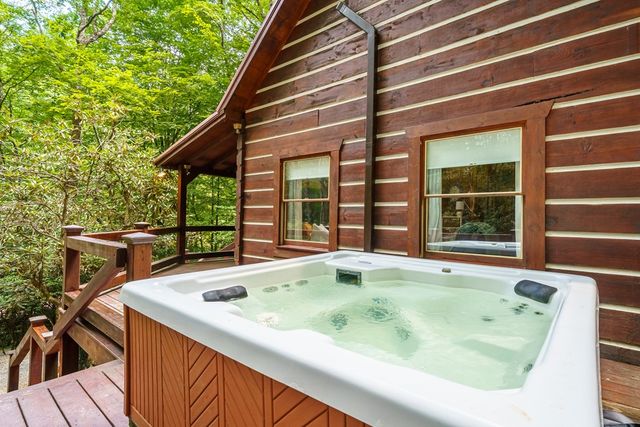 35 Finch Lane, Blue Ridge, GA 30513