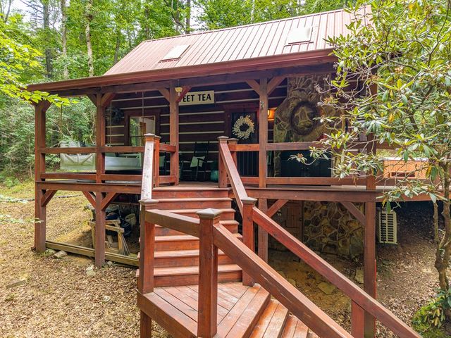 35 Finch Lane, Blue Ridge, GA 30513
