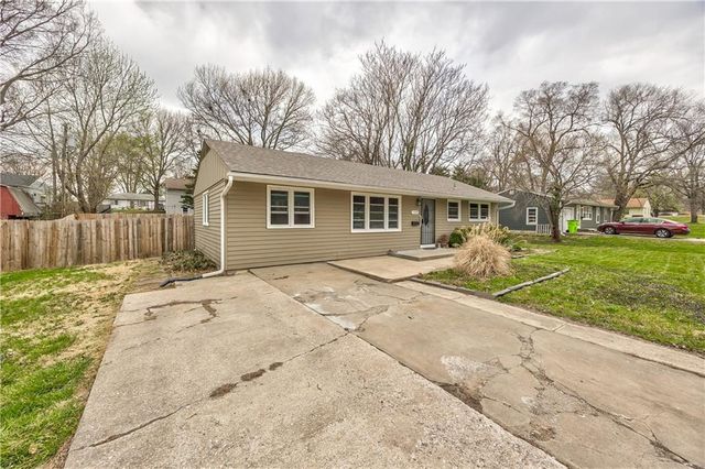 104 Baldwin Street, Belton, MO 64012