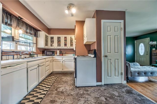 104 Baldwin Street, Belton, MO 64012
