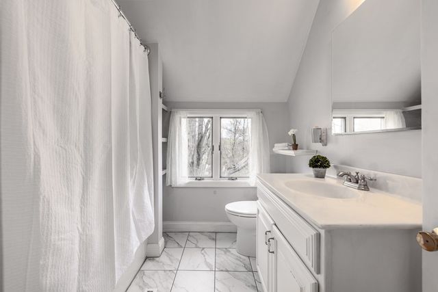 220 Beacon St, Milton, MA 02186