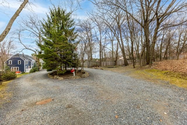 220 Beacon St, Milton, MA 02186