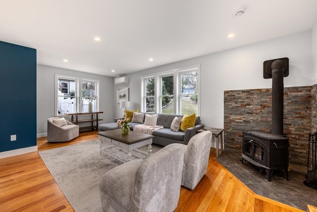 220 Beacon St, Milton, MA 02186