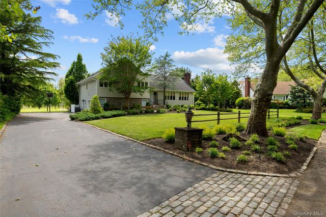 11 Hickory Road, Woodsburgh, NY 11598