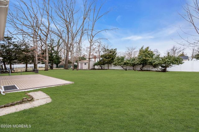 169 Shenandoah Boulevard, Toms River, NJ 08753