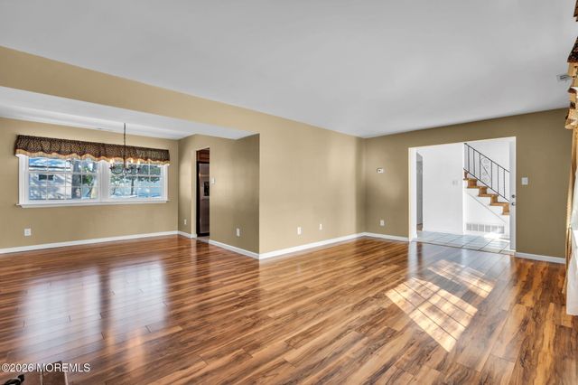 169 Shenandoah Boulevard, Toms River, NJ 08753