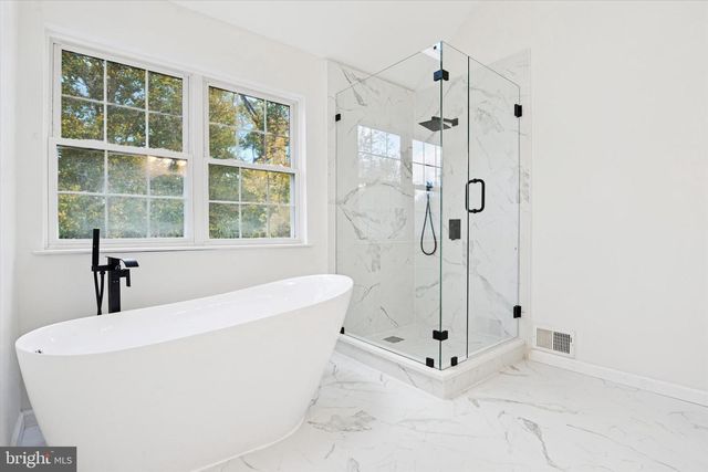 22 BRADLEY DR, Wilmington, DE 19803