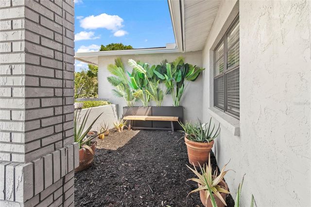 4702 GLENBROOKE TERRACE, Sarasota, FL 34243