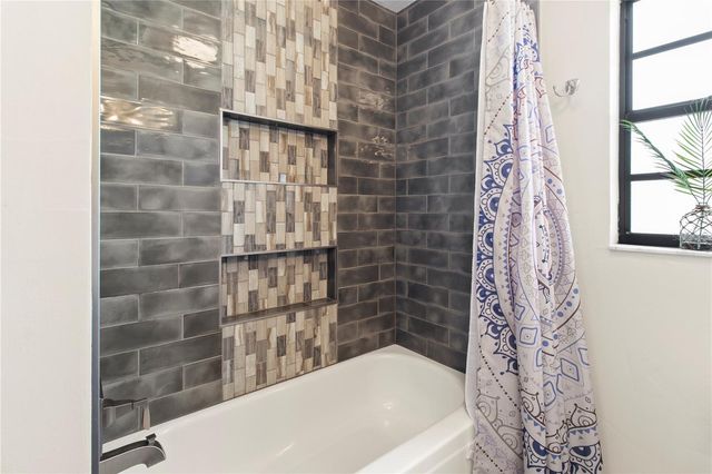 4702 GLENBROOKE TERRACE, Sarasota, FL 34243