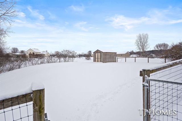 10525 Edgerton Avenue, Rockford, MI 49341