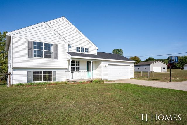 10525 Edgerton Avenue, Rockford, MI 49341