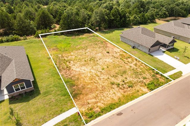 4648 Lincoln Landing, Harrah, OK 73045