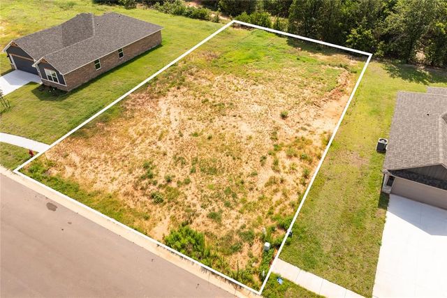 4648 Lincoln Landing, Harrah, OK 73045