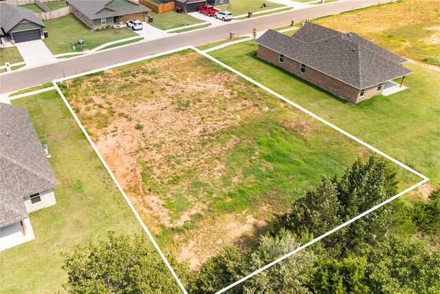 4648 Lincoln Landing, Harrah, OK 73045
