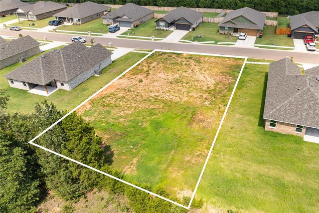4648 Lincoln Landing, Harrah, OK 73045