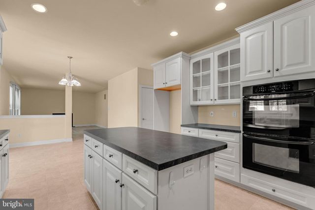 29 TOMASELLO DR, Millville, NJ 08332