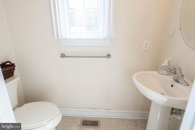 29 TOMASELLO DR, Millville, NJ 08332