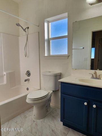 10424 Silver Cloud Drive, El Paso, TX 79924