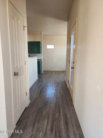 10424 Silver Cloud Drive, El Paso, TX 79924