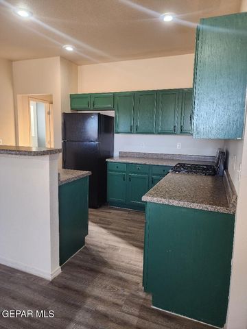 10424 Silver Cloud Drive, El Paso, TX 79924