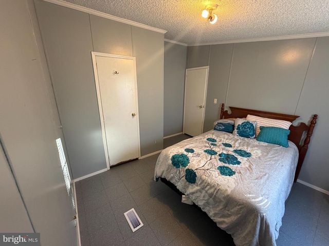 227 LONGWOOD CT W, Lancaster, PA 17603