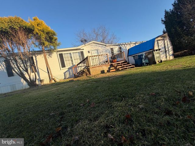 227 LONGWOOD CT W, Lancaster, PA 17603