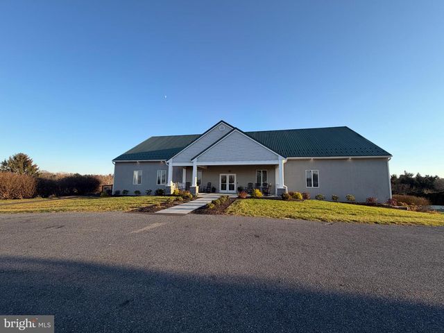 227 LONGWOOD CT W, Lancaster, PA 17603