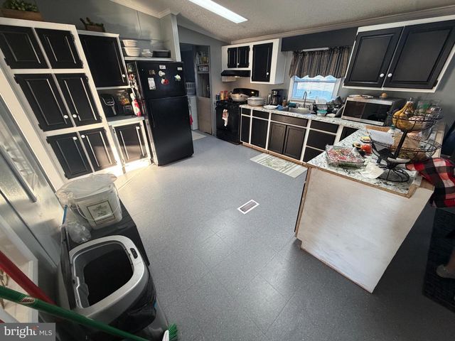 227 LONGWOOD CT W, Lancaster, PA 17603