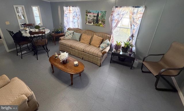 227 LONGWOOD CT W, Lancaster, PA 17603