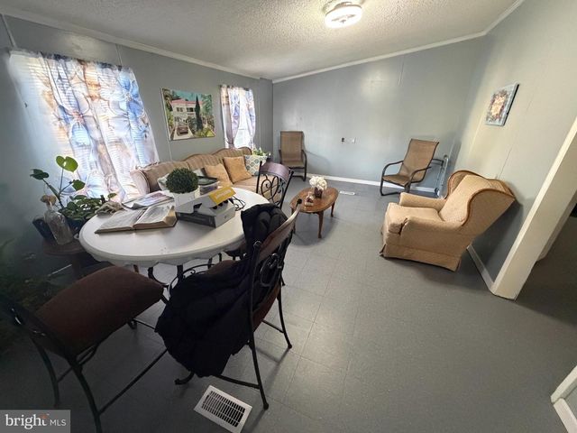 227 LONGWOOD CT W, Lancaster, PA 17603