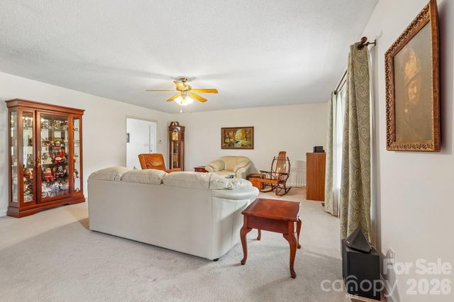 250 Rumple Hill Drive, Statesville, NC 28677