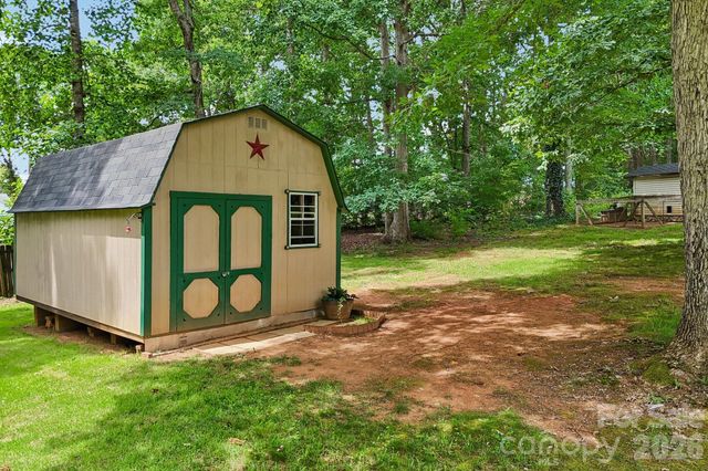 250 Rumple Hill Drive, Statesville, NC 28677