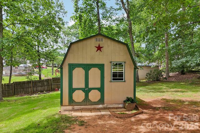 250 Rumple Hill Drive, Statesville, NC 28677