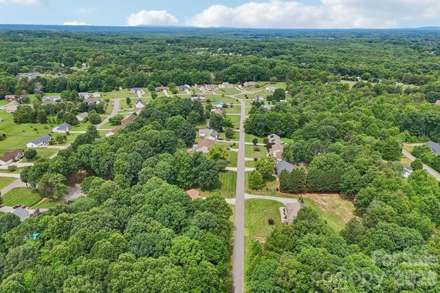 250 Rumple Hill Drive, Statesville, NC 28677