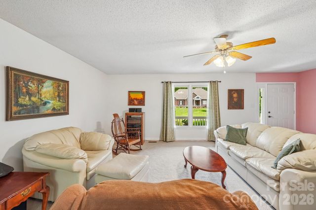 250 Rumple Hill Drive, Statesville, NC 28677