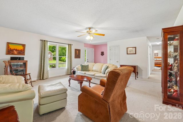 250 Rumple Hill Drive, Statesville, NC 28677