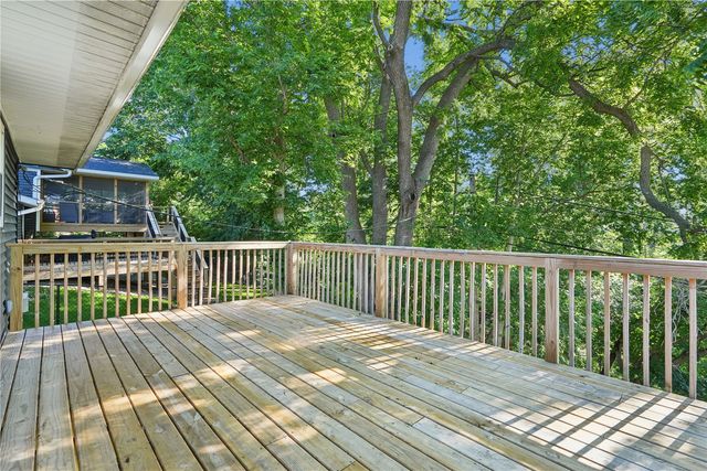 805 Pawnee Drive NW, Cedar Rapids, IA 52405